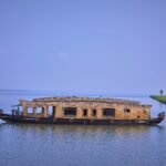 Houseboat 4