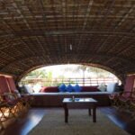 Houseboat 12